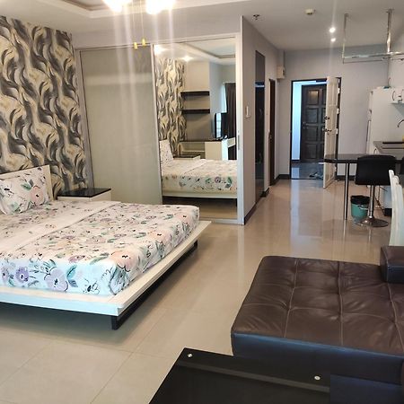 View Talay 6 Pattaya Beach By Anatolia Condo Suite Exterior photo