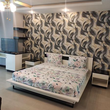 View Talay 6 Pattaya Beach By Anatolia Condo Suite Exterior photo