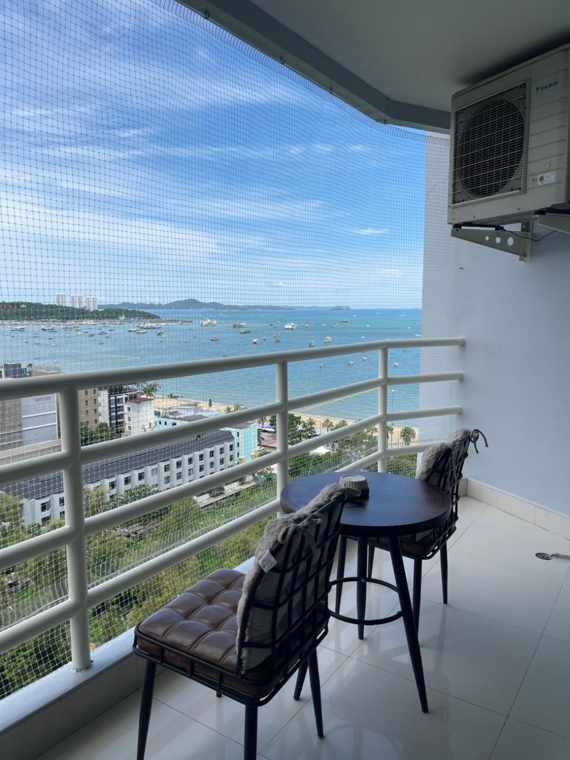 View Talay 6 Pattaya Beach By Anatolia Condo Suite Exterior photo